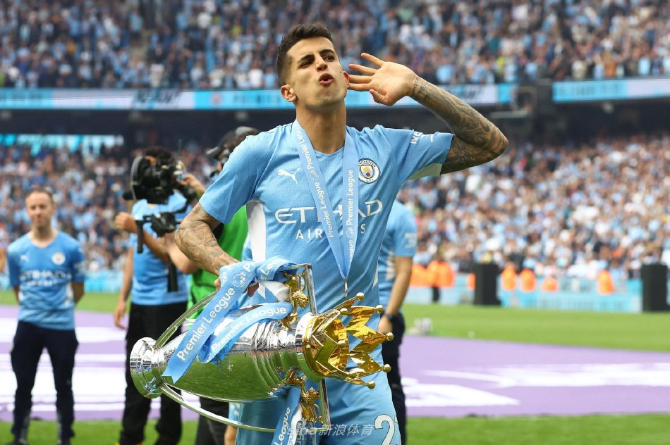 用年轻球员 用年轻球员