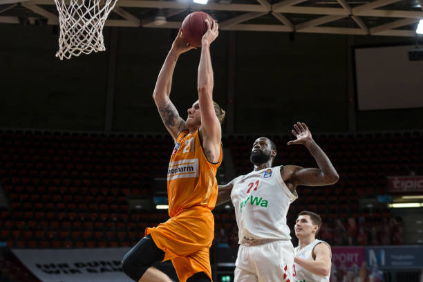 观众不仅能 观众不仅能