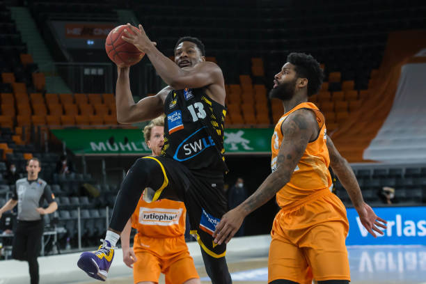 场比赛中收 场比赛中收